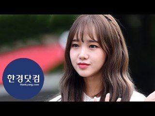 HK직캠｜위키미키 최유정, 등장부터 심상치 않은 상큼발랄함…'언제봐도 귀여워~' (뮤직뱅크 출근길)