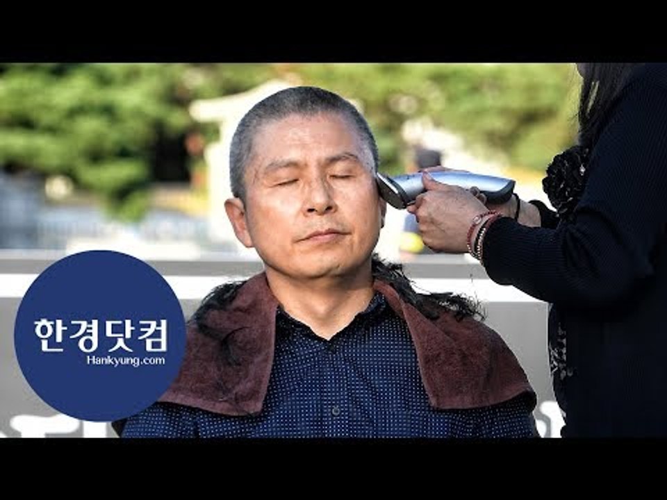 황교안 자유한국당 대표, 조국 장관 파면 촉구 삭발 투쟁