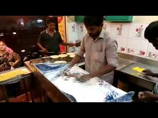 10 രൂപയ്ക്ക് ഊട്ടുപുര നെയ്‌ബോളി റെഡി !