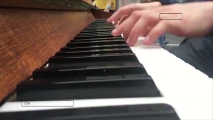 Chris Davies Tickles The Ivories in Liverpool!