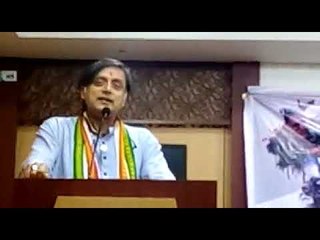 എന്തുകൊണ്ടാണ് നരേന്ദ്രമോദി മുസ്ലിം വേഷം ധരിക്കാത്തത്?: ശശി തരൂര്‍