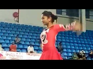 യോഗയിലെ അമ്പരപ്പിക്കുന്ന കാഴ്ചകള്‍