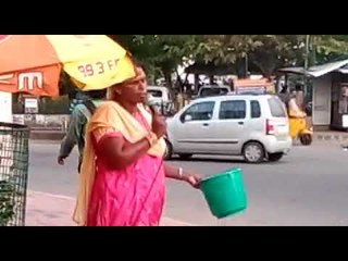 ഒരു മിന്നാമിനുങ്ങിന്‍റെ നുറുങ്ങുവെട്ടം... ഒരു അന്ധഗായികയുടെ മധുരഗാനം...