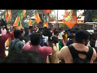 കെ സുരേന്ദ്രന്‍റെ അറസ്റ്റില്‍ മുഖ്യമന്ത്രിയുടെ വീടിന് മുന്നില്‍ പ്രതിഷേധം
