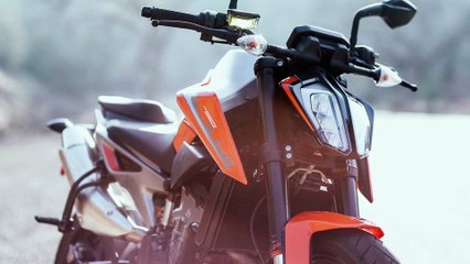 2019 KTM 790 Duke Reviewed On Home Court