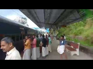 മനിതി പ്രവർത്തകർക്കെതിരെ പ്രതിഷേധം