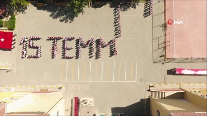 Öğrencilerden 15 Temmuz koreografisi havadan görüntülendi