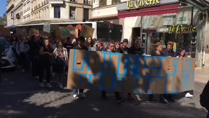 400 jeunes à la marche pour le climat à Troyes