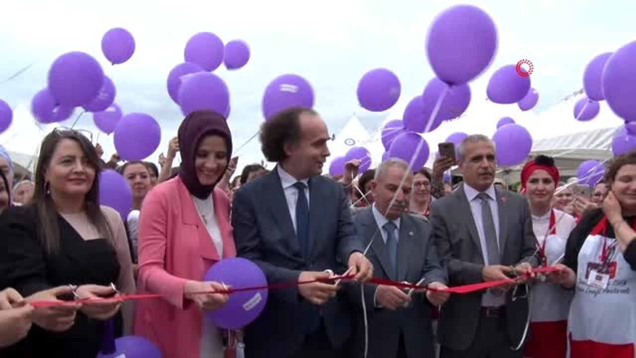 Kadınların el emeği göz nuru ürünleri görücüye çıktı