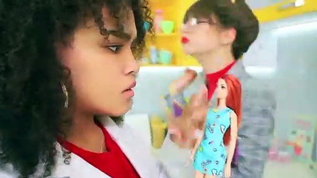 10 ARTESANATOS E TRUQUES COM A BONECA BARBIE ROUPAS DE BARBIE COMESTÍVEIS