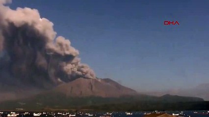 Japonya'da volkan harekete geçti