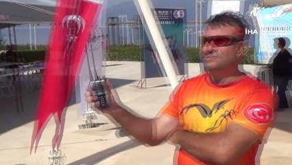 Serdar Yavuz ve Ali Es anısına yamaç paraşütü düzenlendi