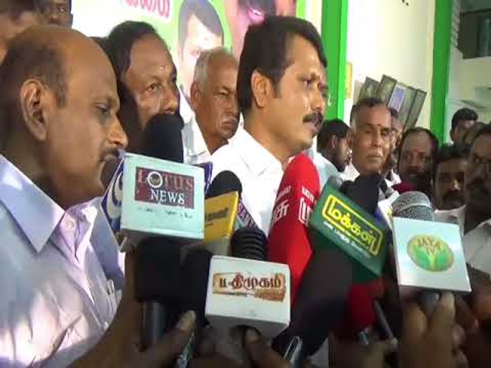 எடப்பாடி, ஓபிஎஸ் இருவரும் வேலைக்கு ஆக மாட்டார்கள்