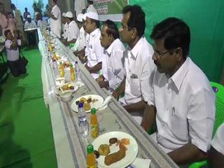இப்தார் நோன்பு நிகழ்ச்சியில் தம்பிதுரை