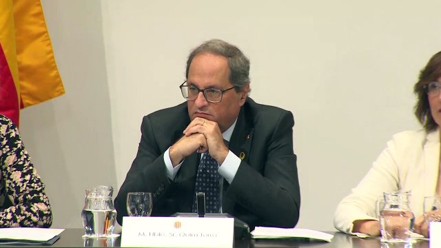 Torra no retirará la pancarta del lazo de la Generalitat