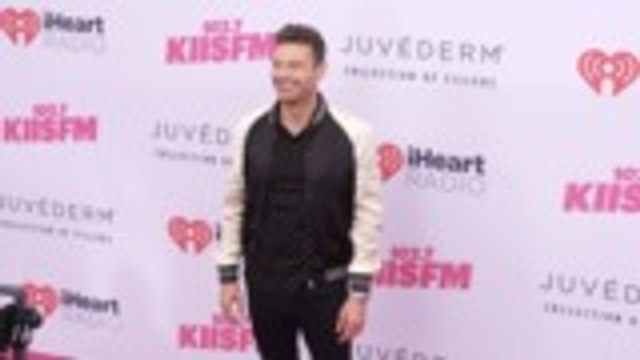 Ryan Seacrest Signs New Deal to Return as 'American Idol' Host | THR News