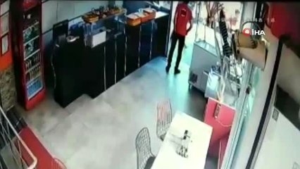 15 saniyede restoranın kasasını böyle soydu