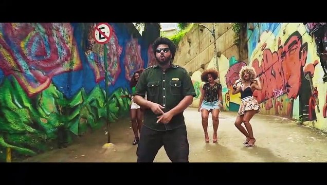 Grupo Bom Gosto grava clipe com crianças de escola falando de empoderamento