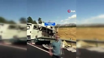 - ABD’de Çinli Turistleri Taşıyan Otobüs Kaza Yaptı