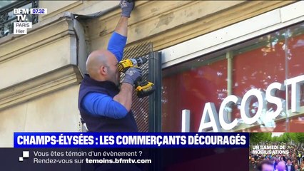 Sur les Champs-Élysées, les commerçants se barricadent