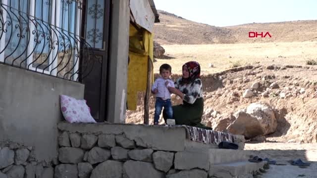 Van 2,5 yaşındaki yusuf 'biyonik kulak' ile ilk kez duymaya başladı