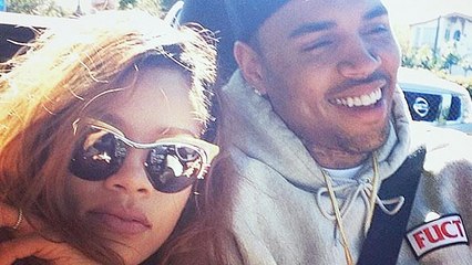 Rihanna Fans Are Furious After Chris Brown Leaves Flirty Comment On Her Instagram!