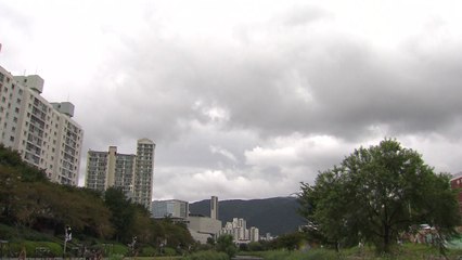 태풍 '타파' 북상...이 시각 부산 상황  / YTN