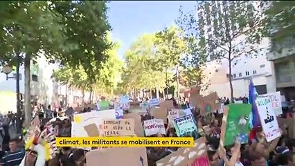Climat : parents et enfants côte à côte pour manifester