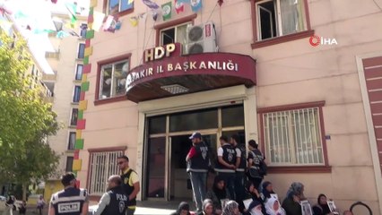 Çocukları Dağa Kaçırılan Ailelerin HDP Önündeki Evlat Nöbeti 19'uncu Gününde