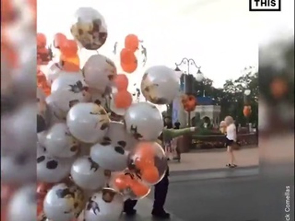 Balon satan adamın rüzgara karşı verdiği amansı...