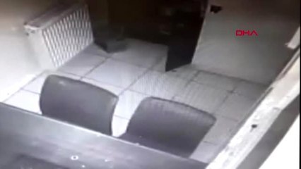 Otomobil çalıp hırsızlık yapan 2 şüpheli, polis tarafından yakalandı