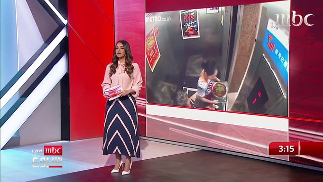 امرأة صينية تنجو من إصابات خطيرة أثناء خروجها من المصعد