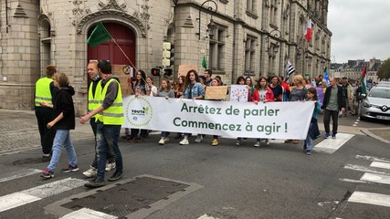 Manifestation pour la paix et le climat à Quimper