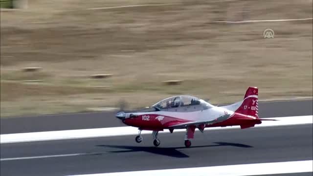 TEKNOFEST İstanbul - Hürkuş gösteri uçuşu