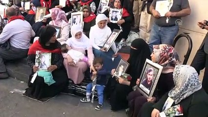 Kulp'taki şehit annelerinden, Diyarbakır annelerine destek