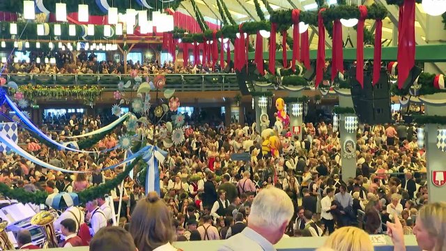 O'zapft is! - Oktoberfest in München eröffnet