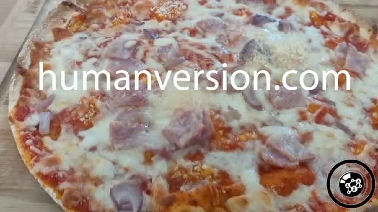 HOW TO BAKE A FROZEN PIZZA (Episode 2 @SpicyThaiNoodles)