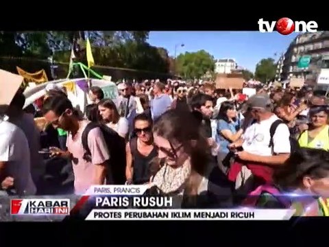 Protes Perubahan Iklim di Paris Berakhir Ricuh