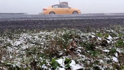 Ardahan'a mevsimin ilk karı yağdı