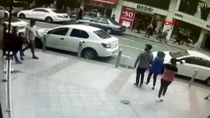 Kocaeli kuaför çırağı, sokak ortasında bacaklarından vuruldu