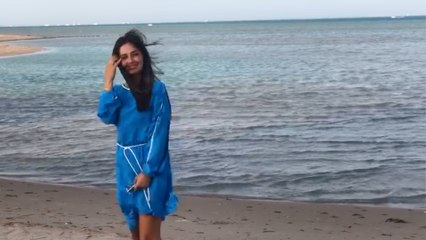 على هامش فاعليات مهرجان الجونة.. فوتو سيشن لحلا شيحا على البحر