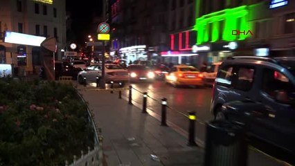 Fatih'te bıçaklı kavga: biri yabancı uyruklu, 3 yaralı