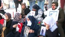 Çocukları dağa kaçırılan ailelerin HDP önündeki eylemi 20'nci gününde