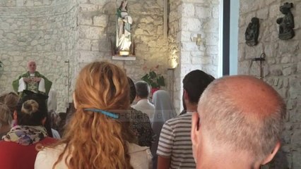 Durrës/ Mbahet meshë për mbrojtjen nga tërmetet