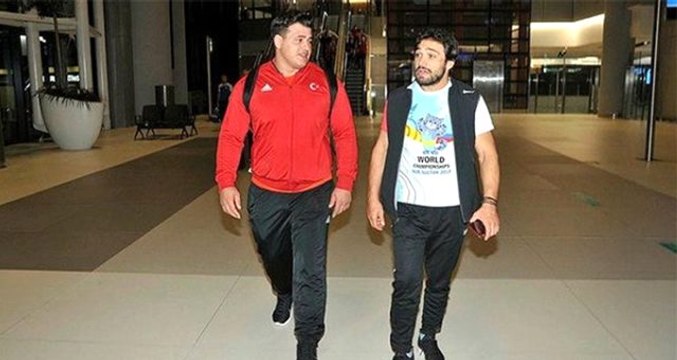 Milli güreşçi Rıza Kayaalp: Biz de binlerce kişi tarafından karşılanmayı isterdik