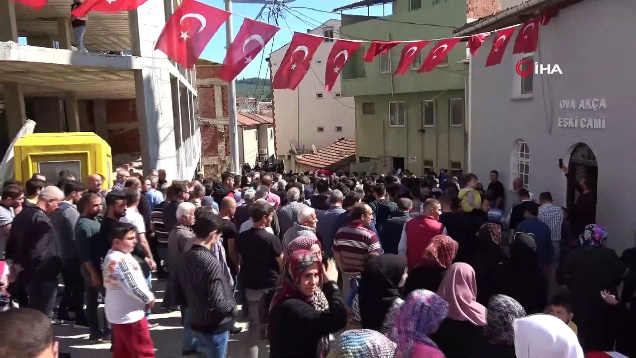 Şehit askerin cenazesi gözyaşlarıyla karşılandı