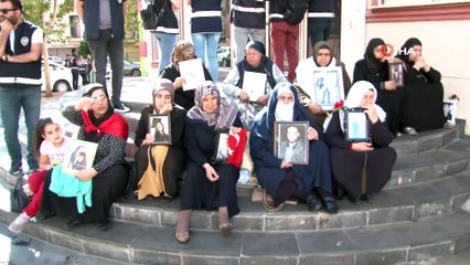 Çocukları Dağa kaçırılan Ailelerin HDP Önündeki Eylemi 20'nci Gününde