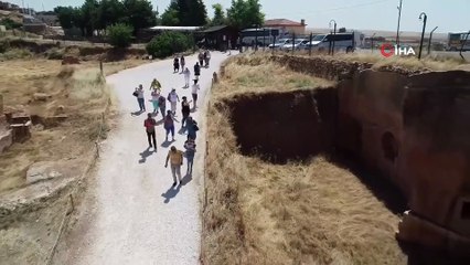 Dara antik kentinde tarihi surlar gün yüzüne çıkarılıyor