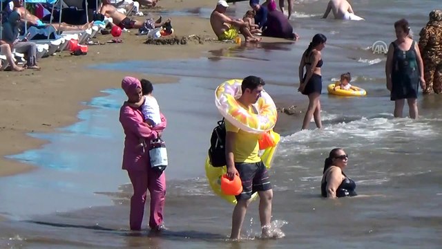 Kızkalesi'nde turizmcilerin yüzünü gurbetçiler güldürdü - MERSİN