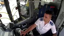 Kocaeli otobüste bayılan yolcuyu, sürücü hastaneye götürdü